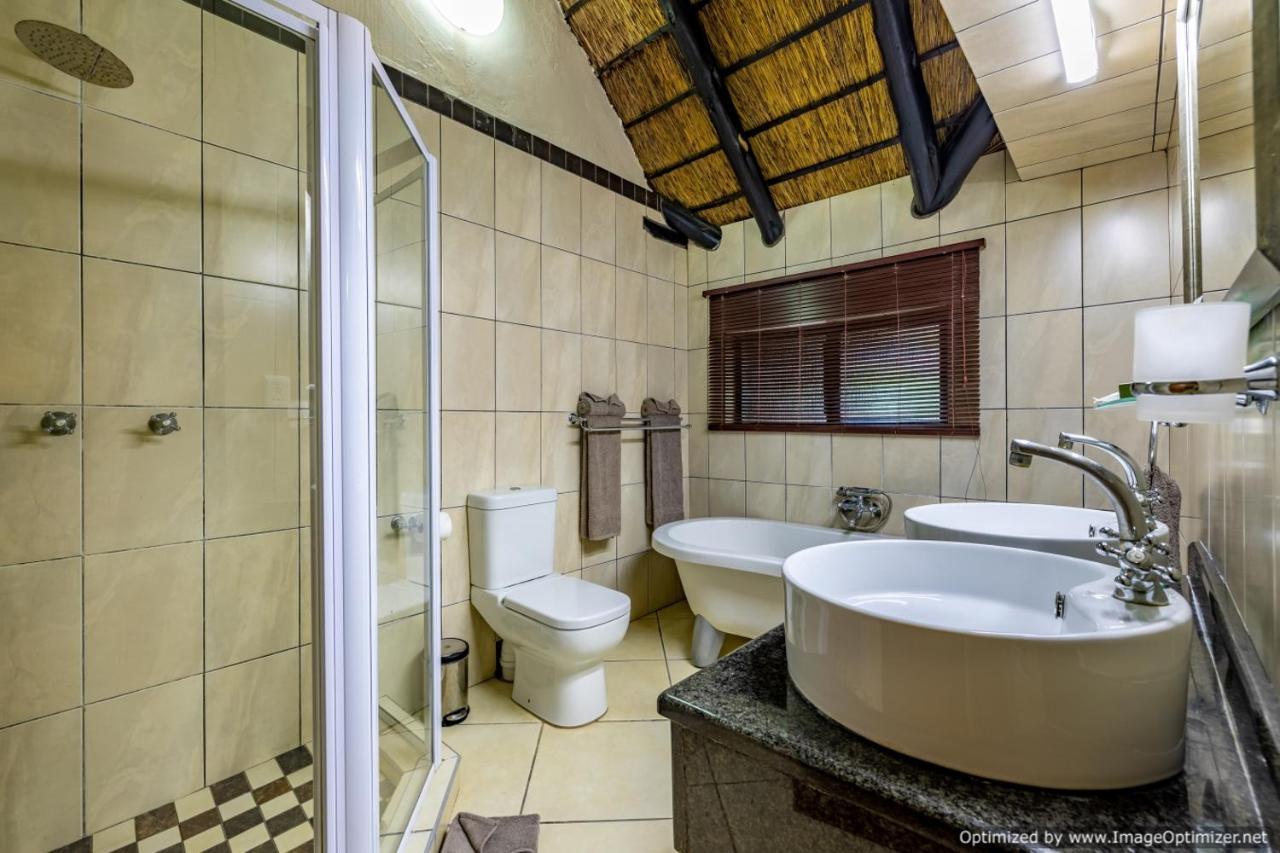 Zulu Nyala Game Lodge Хлухлуве Экстерьер фото