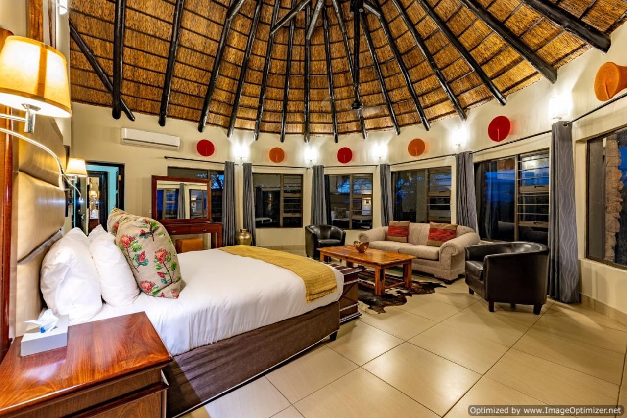 Zulu Nyala Game Lodge Хлухлуве Экстерьер фото