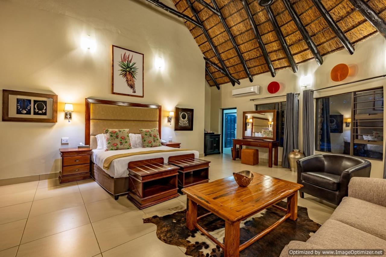 Zulu Nyala Game Lodge Хлухлуве Экстерьер фото