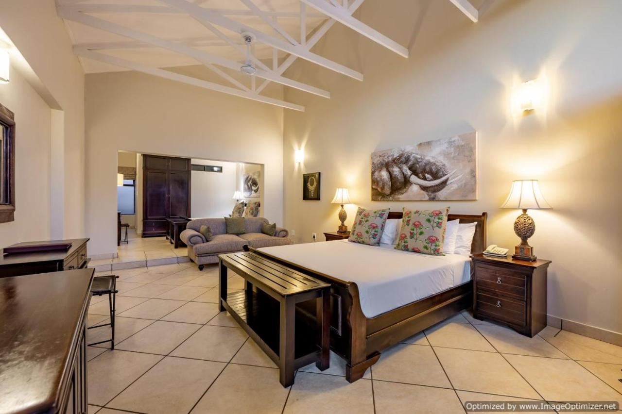 Zulu Nyala Game Lodge Хлухлуве Экстерьер фото