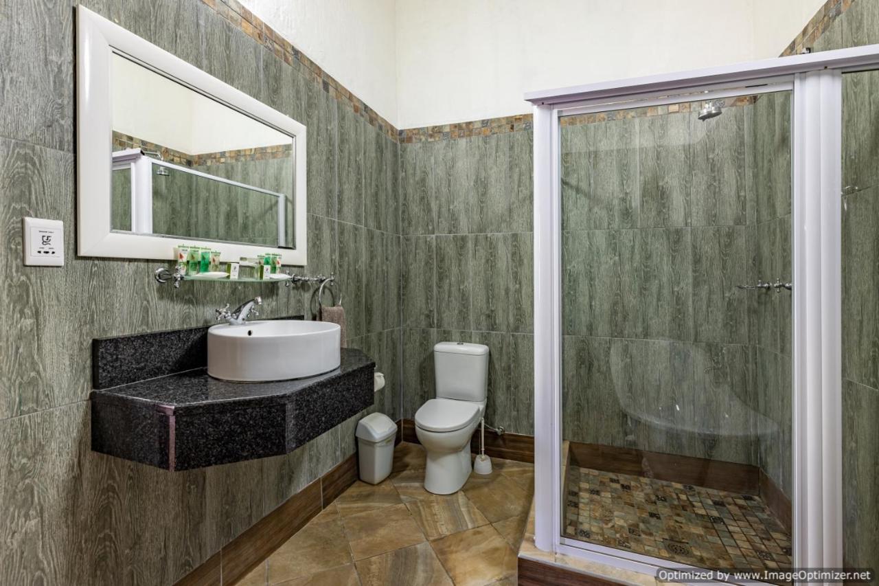 Zulu Nyala Game Lodge Хлухлуве Экстерьер фото
