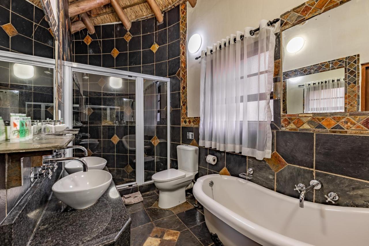 Zulu Nyala Game Lodge Хлухлуве Экстерьер фото